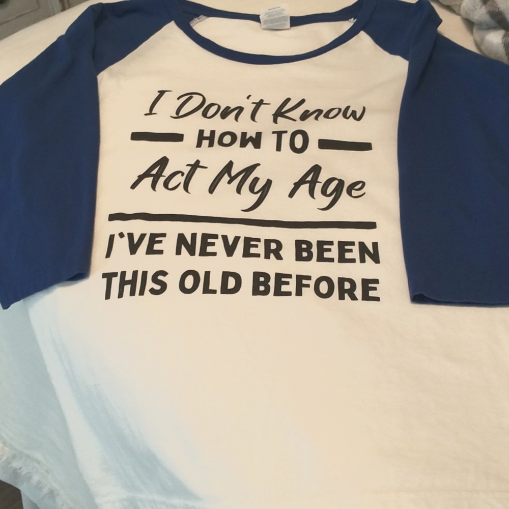 Baseball style tee, blue & white, size L